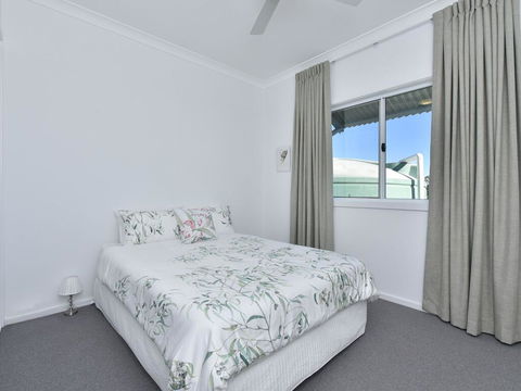 Kinloch Cottage Renovated To New On Daisy Hill Vineyard - QLD Tourism 1