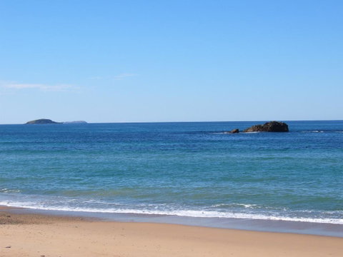 Korora Bay Beach House - QLD Tourism 1