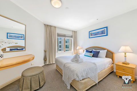 KOZYGURU THE ROCKS HARBOUR BRIDGE VIEW 1 BED APT SWIMMING POOL NTR098 - Queensland Tourism 1