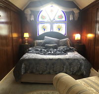 Krinklewood Cottage  Train Carriages - Queensland Tourism