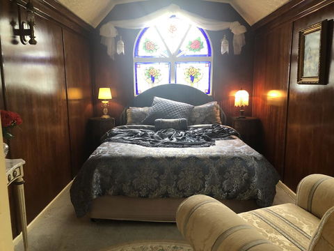 Krinklewood Cottage & Train Carriages - Queensland Tourism 0