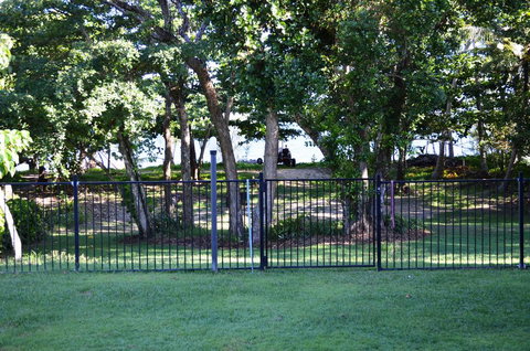 Kurrimine Beach Huts - QLD Tourism 0