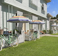 La Costa Beachside Motel - QLD Tourism