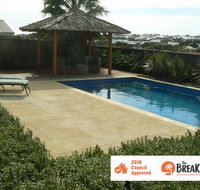 La Mer - Home with a Pool - QLD Tourism