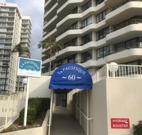 La Pacifique Apartments - QLD Tourism