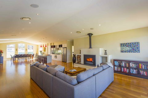 Lacuna Retreat - Queensland Tourism 1
