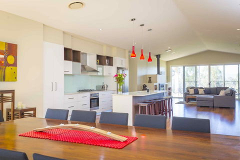 Lacuna Retreat - Queensland Tourism 2