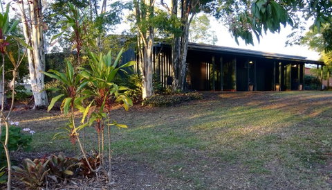 Lagoon Pocket Bed & Breakfast - QLD Tourism 0
