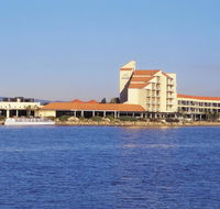 Lakes Hotel - QLD Tourism