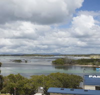 Lakeshore Lodge unit 11 - QLD Tourism