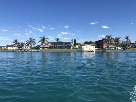 Lakeside Flats 1 - QLD Tourism 2