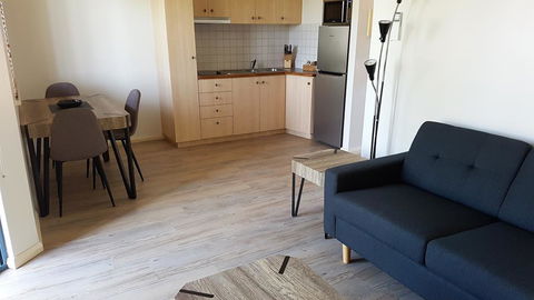 Lakeview Apartments - Queensland Tourism 1