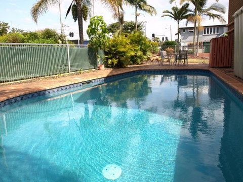 Lancaster Court Motel - QLD Tourism 2
