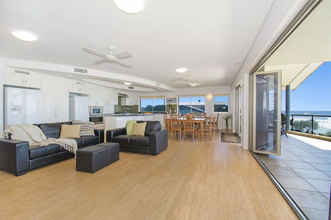 Lennox On The Beach Unit 2 - Lennox Head - QLD Tourism 1