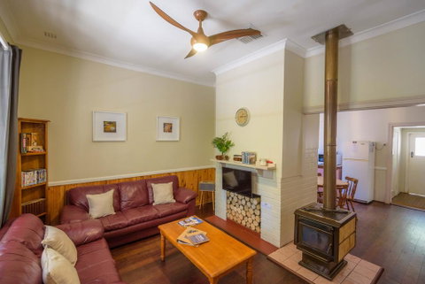 Lewana Cottages - QLD Tourism 2