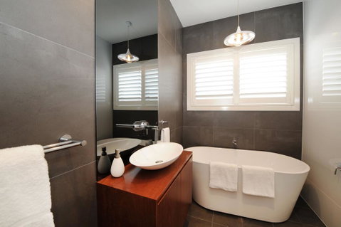 Lewis Street Apartments By Kirsten Serviced Accommodation - QLD Tourism 2