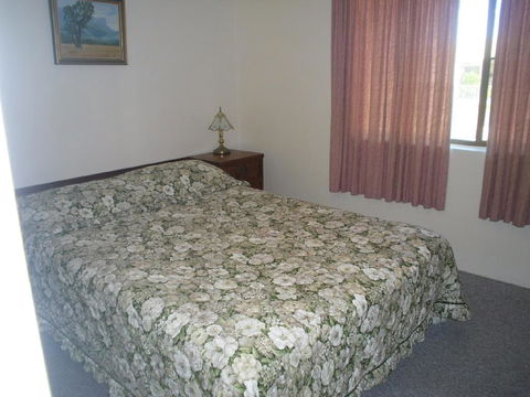 Light, Airy 1st Floor Unit - Marbrin Close, Bellara - QLD Tourism 2