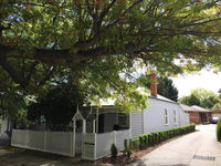 Lucy's Cottage