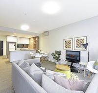 Luxury 1 bedroom  1 study with 1 parking - Queensland Tourism