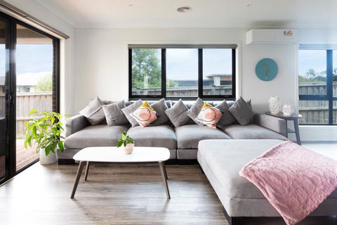 Luxury Escape In Ocean Grove - QLD Tourism 3