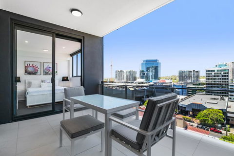 Luxury Living With Panoramic Views - QLD Tourism 2