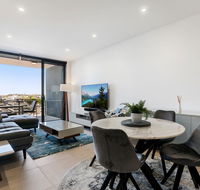 Luxury Living with Panoramic Views - QLD Tourism