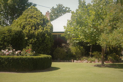 Lynrose Place - Queensland Tourism 0