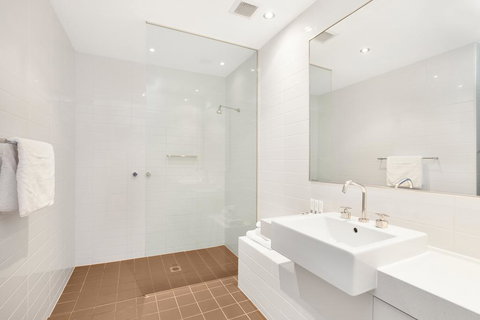 Magenta805 - Queensland Tourism 3