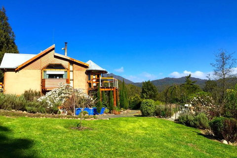 MAGICAL MOUNTAIN RETREAT - 20 Mins To CBD And Only 10 To MONA! - QLD Tourism 2