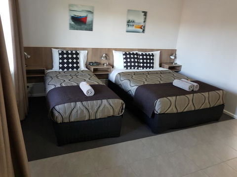 Main Street Motel - Queensland Tourism 1