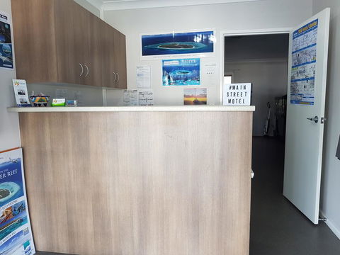 Main Street Motel - Queensland Tourism 3