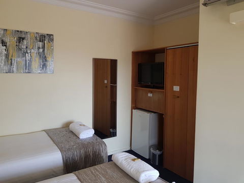Maitland City Motel - Queensland Tourism 3