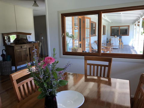 Mallow Cottage - Queensland Tourism 3