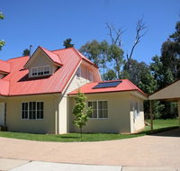 Maple House - The ideal retreat for family and friends. - Queensland Tourism