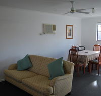 Maple Tree Cottage - Queensland Tourism