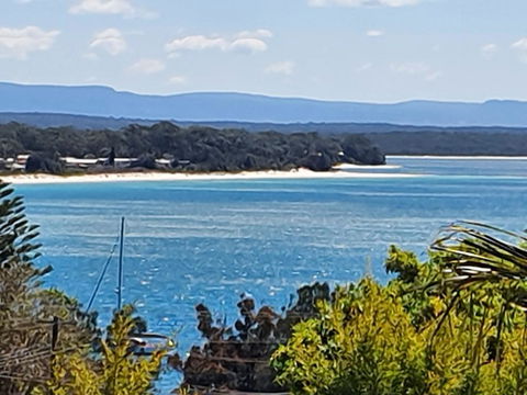 Marazul Paradise Beach House- Panoramic Ocean Views - QLD Tourism 2