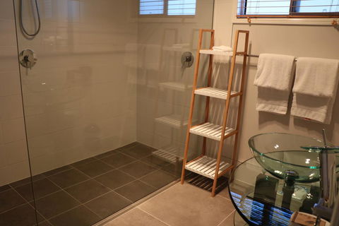 Maric Park Cottages - Queensland Tourism 1