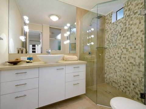 Mariner Cove 1 - 2 BDRM Apt On Parkyn Pde - Queensland Tourism 1