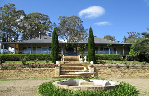 Marrowbone Vineyard Estate - One Of The Hunters Finest Estates - Queensland Tourism 1