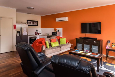 Mclaren Vale Studio Apartments - QLD Tourism 3