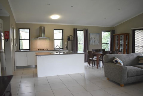 Melawondi Spring Retreat - QLD Tourism 2