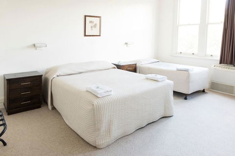 Mercantile Hotel - QLD Tourism 1