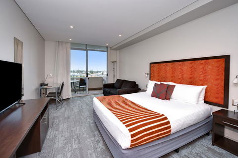 Mercure Centro Port Macquarie - QLD Tourism 3