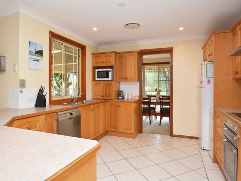 Merewether Homestead With Pool And Family Friendly - QLD Tourism 3