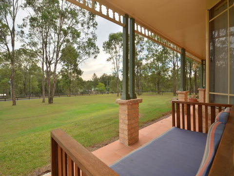 Merewether Homestead With Pool And Family Friendly - QLD Tourism 0