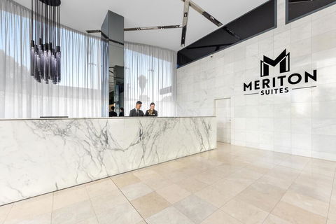 Meriton Suites Mascot Central - Queensland Tourism 1