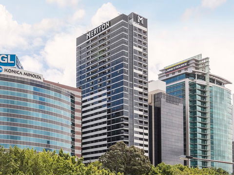 Meriton Suites North Sydney - QLD Tourism 1