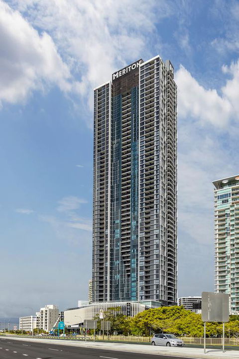 Meriton Suites Southport - QLD Tourism 3