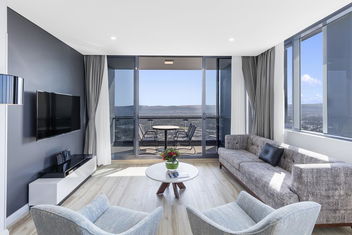 Meriton Suites Southport with QLD Tourism