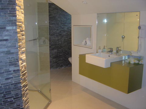 Merlot Verdelho Townhouses - Queensland Tourism 1
